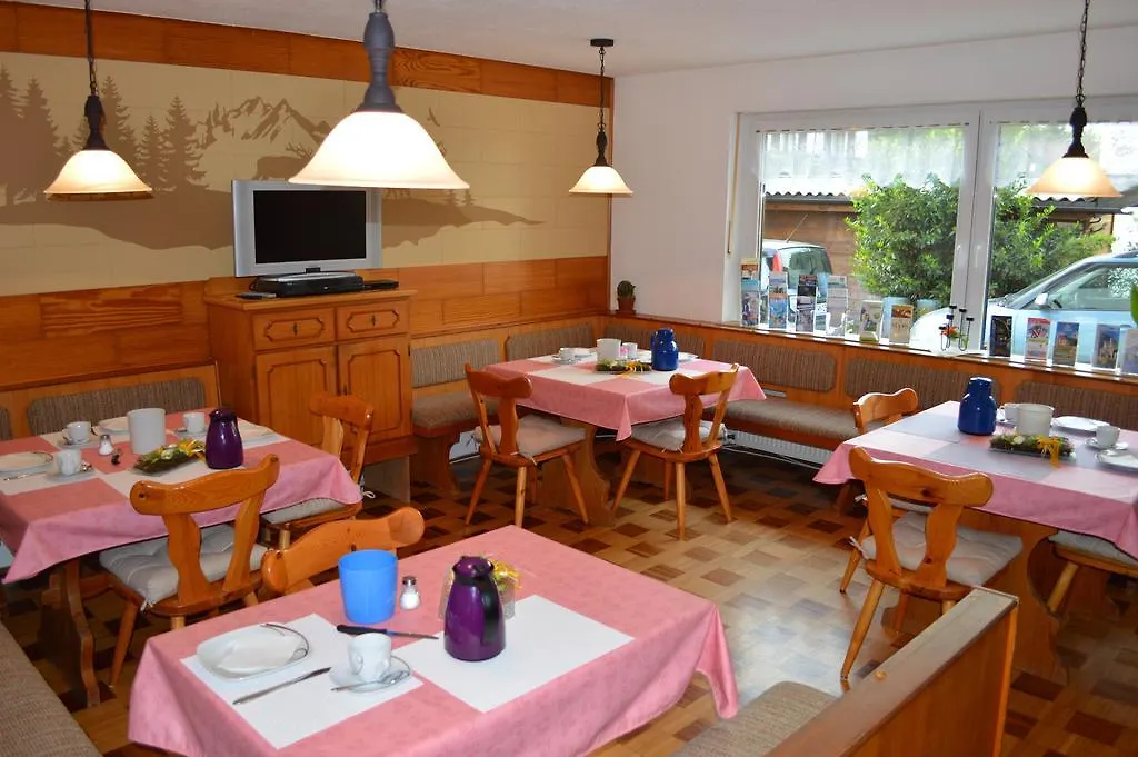 Gastehaus Albina Guest House Flintsbach