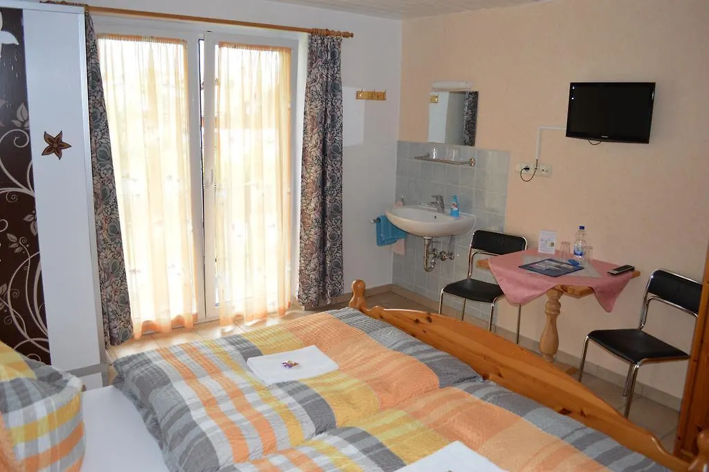 Gastehaus Albina Guest House Flintsbach