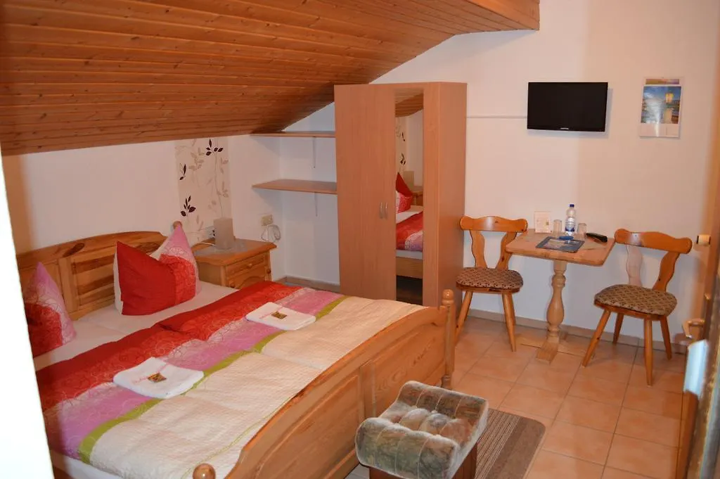 Gastehaus Albina Guest House Flintsbach
