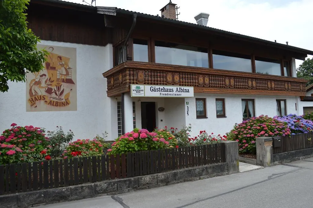 Gastehaus Albina Guest House Flintsbach