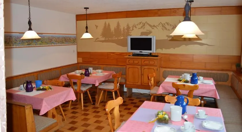 Gastehaus Albina Guest House Flintsbach
